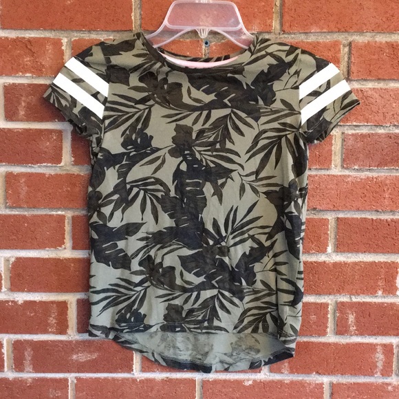 Old Navy Other - Bahama sporty tshirt size 8